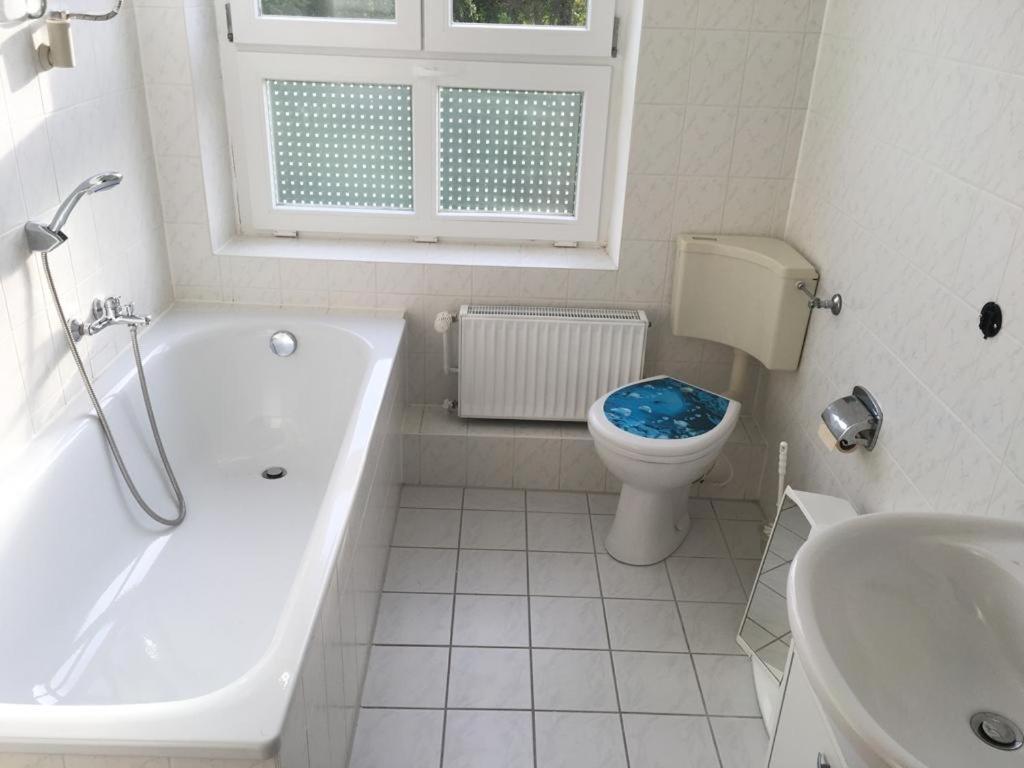 Gemuetliche Ferienwohnung Fuer 6 Personen Im Schloss Kastorf Knorrendorf Екстериор снимка
